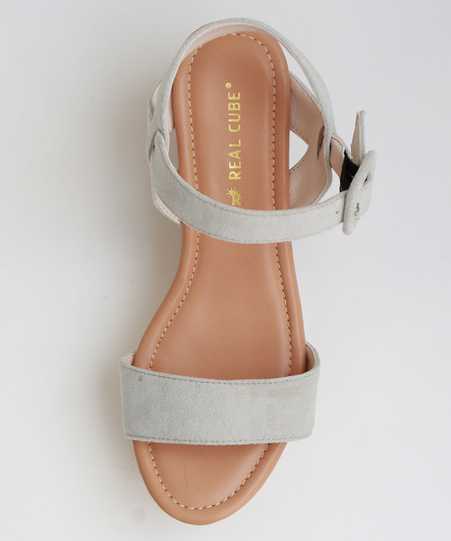 REAL CUBE（リアルキューブ）の「REAL CUBE ストラップスエードウェッジサンダル（サンダル・レディース・グレー/ベージュ/ネイビー/カーキ・L/LL/M/S）」の2枚目の写真