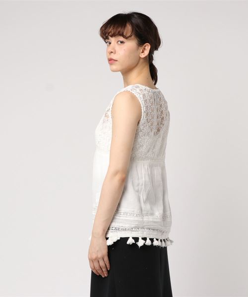 SLOBE IENA(スローブイエナ)の「BERENICE レースタッセルブラウス◆(シャツ/ブラウス・レディース・ブラック/ホワイト・FREE)」の4枚目の写真