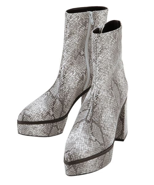EVRIS(エヴリス)の「フェイクパイソンチャンキーヒールブーツ(ブーツ・レディース・ホワイト/レッド/ブラウン・SMALL/MEDIUM/LARGE)」の19枚目の写真