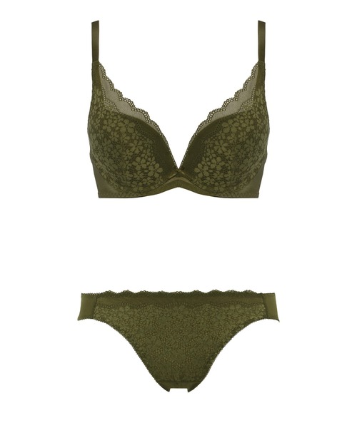 ゆめ セール】デイジーレース 夢みるブラ DeepV ブラ＆ショーツセット【B,C