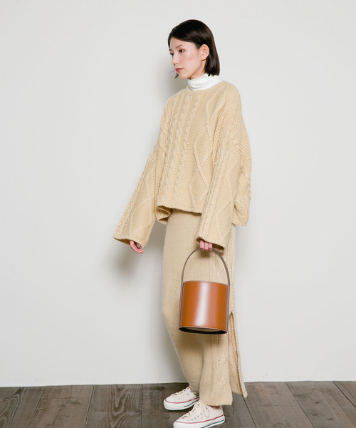 Curensology（カレンソロジー）の「ケーブルニット（ニット/セーター・レディース・ダークブラウン/オフホワイト・FREE）」の5枚目の写真