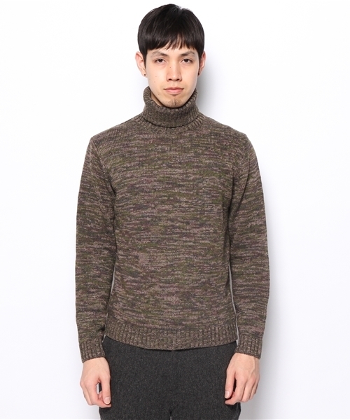 NANO universe（ナノユニバース）の「迷彩カラータートルニット（ニット/セーター・メンズ・カーキ・44/46/48）」の2枚目の写真