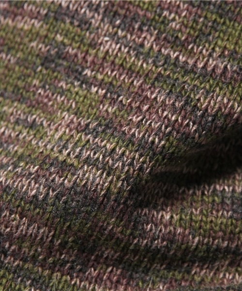 NANO universe（ナノユニバース）の「迷彩カラータートルニット（ニット/セーター・メンズ・カーキ・44/46/48）」の7枚目の写真