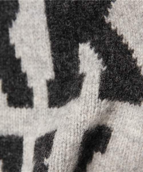 And A（アンドエー）の「NEW YORK Pullover (JACKSON MATISSE)（ニット/セーター・メンズ・グレー・SMALL/MEDIUM）」の3枚目の写真