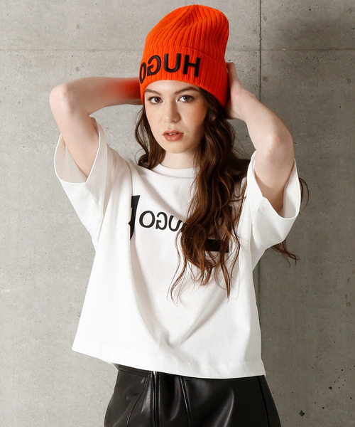 HUGO（ヒューゴ）の「ウィメンズ ボックスシルエット HUGOリバースロゴ Tシャツ（Tシャツ/カットソー・レディース・ホワイト/イエロー・XS/S/M/L）」の4枚目の写真