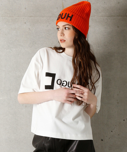 HUGO（ヒューゴ）の「ウィメンズ ボックスシルエット HUGOリバースロゴ Tシャツ（Tシャツ/カットソー・レディース・ホワイト/イエロー・XS/S/M/L）」の5枚目の写真