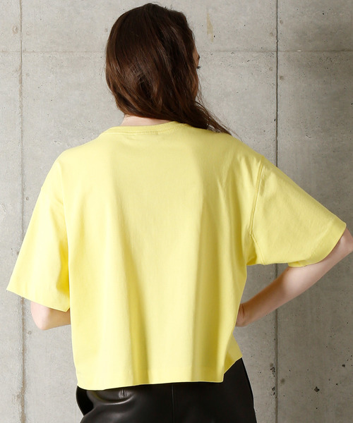 HUGO（ヒューゴ）の「ウィメンズ ボックスシルエット HUGOリバースロゴ Tシャツ（Tシャツ/カットソー・レディース・ホワイト/イエロー・XS/S/M/L）」の9枚目の写真