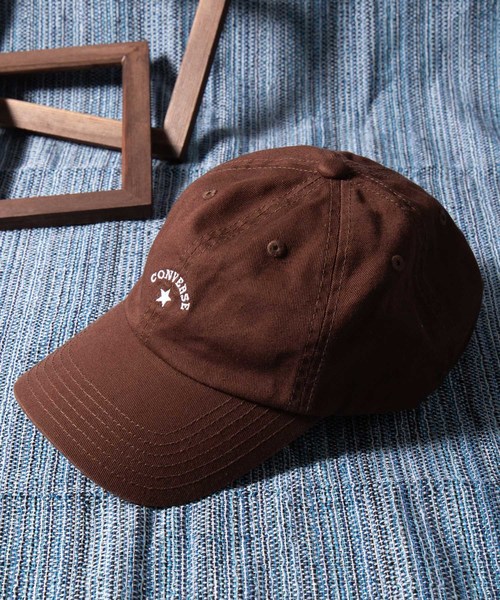CONVERSE（コンバース）の「∴WEGO/CONVERSE別注アーチロゴLowCap（キャップ・メンズ・ブラック/ダークベージュ/ネイビー/ブラウン・FREE）」の2枚目の写真