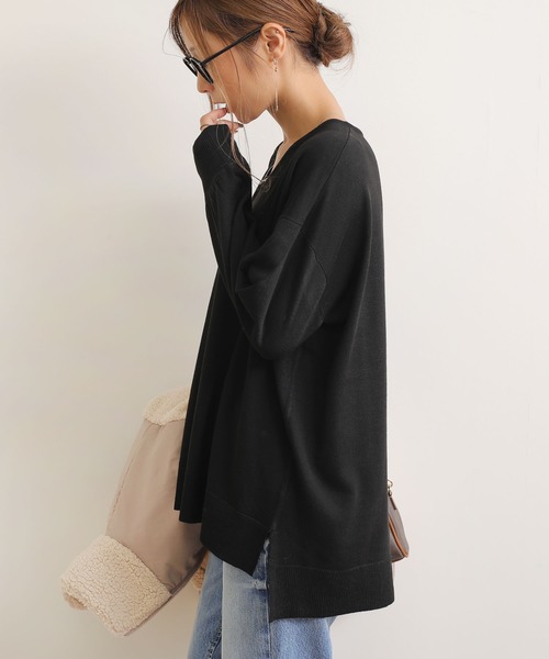 andme(アンドミー)の「オーバーサイズVネック長袖ニットトップス(ニット/セーター・レディース・ベージュ/モカ/ホワイト/ブラック/グレー・M)」の13枚目の写真
