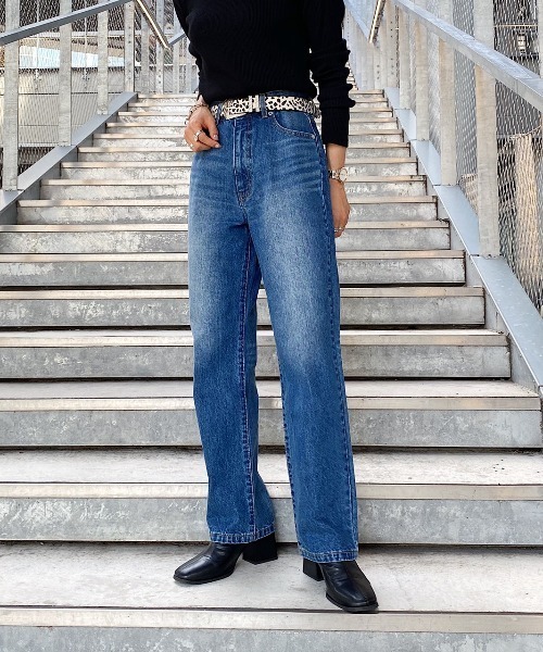 PAGEBOY(ページボーイ)の「【新色追加】クラシックストレート(デニムパンツ・レディース・オフホワイト/インディゴブルー/ブルー/ライトベージュ/ダークインディゴブルー/サックスブルー/ブラック系その他・24inch/25inch/26inch/27inch)」の4枚目の写真