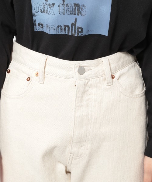 PAGEBOY(ページボーイ)の「【新色追加】クラシックストレート(デニムパンツ・レディース・オフホワイト/インディゴブルー/ブルー/ライトベージュ/ダークインディゴブルー/サックスブルー/ブラック系その他・24inch/25inch/26inch/27inch)」の17枚目の写真