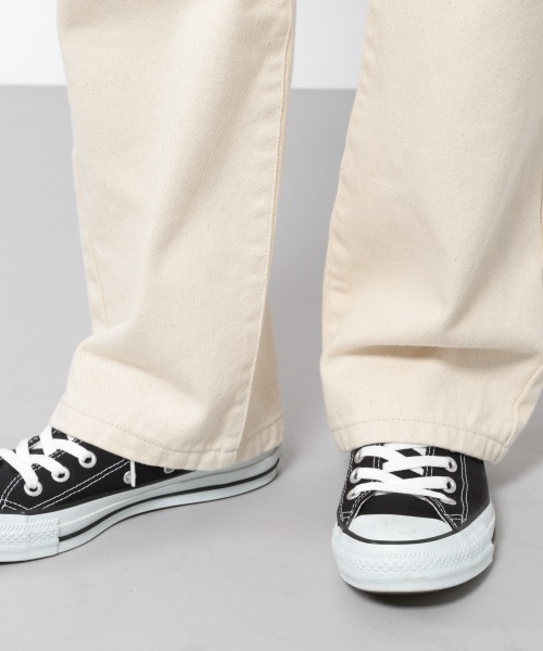 PAGEBOY(ページボーイ)の「【新色追加】クラシックストレート(デニムパンツ・レディース・オフホワイト/インディゴブルー/ブルー/ライトベージュ/ダークインディゴブルー/サックスブルー/ブラック系その他・24inch/25inch/26inch/27inch)」の19枚目の写真