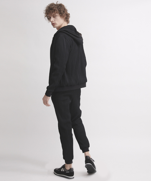 5351 POUR LES HOMMES(ゴーサンゴーイチプールオム)の「セットアップ対応 プリーツブルーゼトラックパーカー(パーカー・メンズ・ブラック・44/46/48/50)」の16枚目の写真