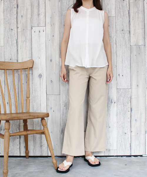 MODE ROBE(モードローブ)の「ルーズストレートパンツ(その他パンツ・レディース・ベージュ/アイボリー/カーキ・FREE)」の3枚目の写真