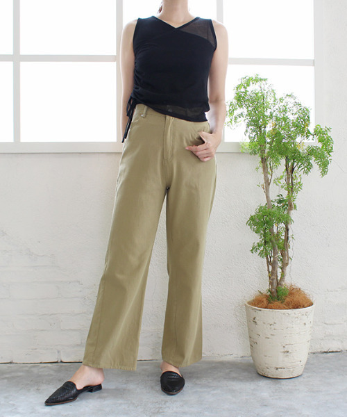 MODE ROBE(モードローブ)の「ルーズストレートパンツ(その他パンツ・レディース・ベージュ/アイボリー/カーキ・FREE)」の12枚目の写真