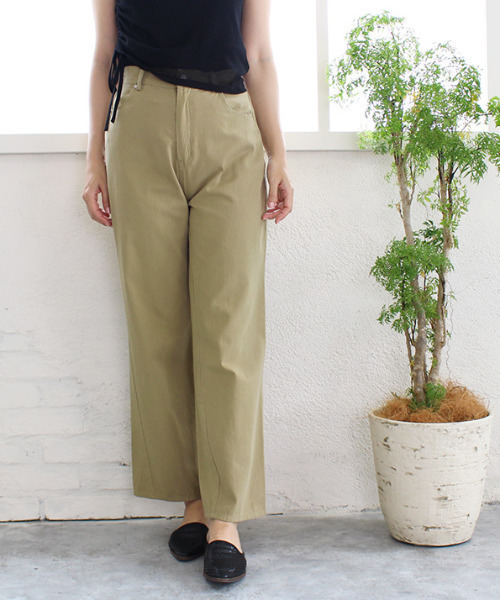 MODE ROBE(モードローブ)の「ルーズストレートパンツ(その他パンツ・レディース・ベージュ/アイボリー/カーキ・FREE)」の15枚目の写真