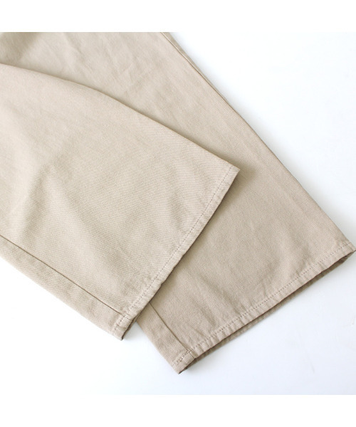 MODE ROBE(モードローブ)の「ルーズストレートパンツ(その他パンツ・レディース・ベージュ/アイボリー/カーキ・FREE)」の8枚目の写真