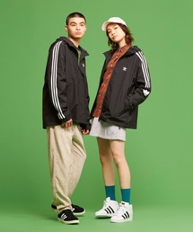 adidas（アディダス）の「アディカラー 3D トレフォイル