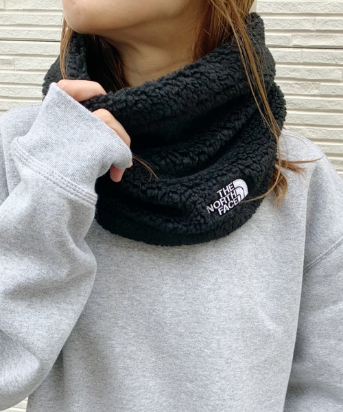新品タグ付　ノースフェイス 【ベージュ】モコモコ　フリース　ネックウォーマー THE NORTH FACE（ザノースフェイス）の「THE NORTH FACE