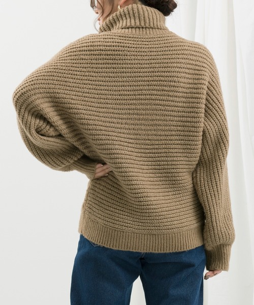 Ambre Neige(アンブルネージュ)の「ドルマンケーブルニット/【WEB/EC限定商品】(ニット/セーター・レディース・オフホワイト/モカ・FREE)」の9枚目の写真