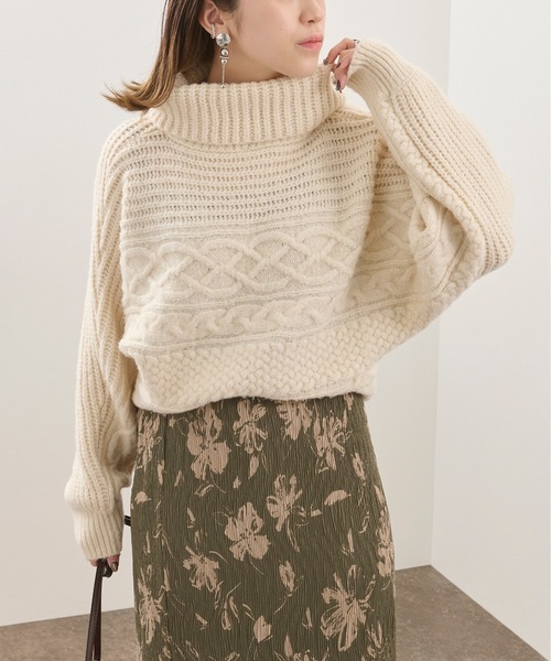 Ambre Neige(アンブルネージュ)の「ドルマンケーブルニット/【WEB/EC限定商品】(ニット/セーター・レディース・オフホワイト/モカ・FREE)」の11枚目の写真