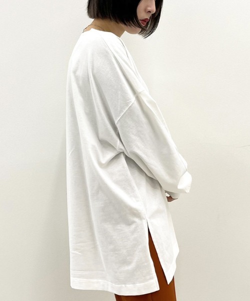 apres jour mignon（アプレジュールミニョン）の「サイドスリットロンT【ZOZOTOWN限定アイテム】（Tシャツ/カットソー・レディース・オフホワイト/アイボリー/グレイッシュベージュ/ブラック・X-LARGE/フリー）」の7枚目の写真