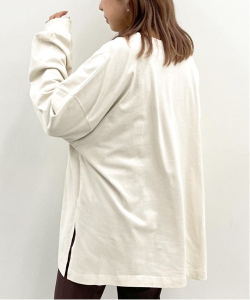 apres jour mignon（アプレジュールミニョン）の「サイドスリットロンT【ZOZOTOWN限定アイテム】（Tシャツ/カットソー・レディース・オフホワイト/アイボリー/グレイッシュベージュ/ブラック・X-LARGE/フリー）」の13枚目の写真