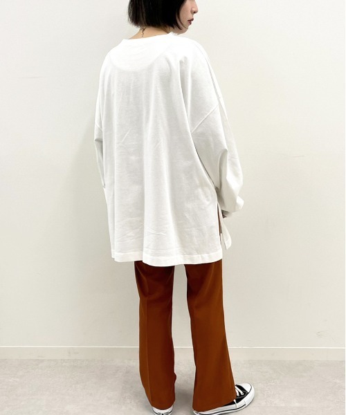 apres jour mignon（アプレジュールミニョン）の「サイドスリットロンT【ZOZOTOWN限定アイテム】（Tシャツ/カットソー・レディース・オフホワイト/アイボリー/グレイッシュベージュ/ブラック・X-LARGE/フリー）」の11枚目の写真