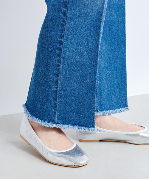 DouDou（ドゥドゥ）の「9丈セミフレアデニム（デニムパンツ・レディース・グレー/ライトベージュ/ブルー・36/38）」の16枚目の写真