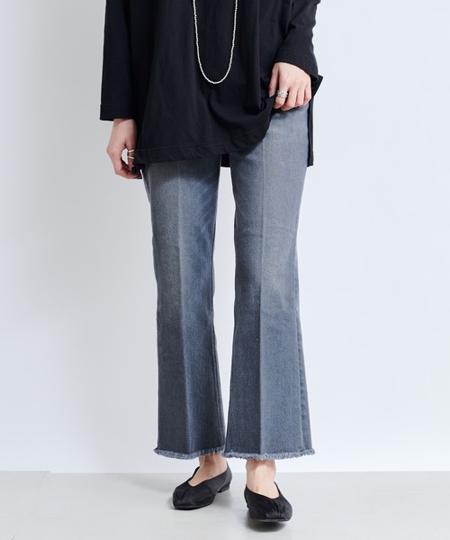 DouDou（ドゥドゥ）の「9丈セミフレアデニム（デニムパンツ・レディース・グレー/ライトベージュ/ブルー・36/38）」の6枚目の写真