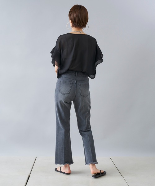 DouDou（ドゥドゥ）の「9丈セミフレアデニム（デニムパンツ・レディース・グレー/ライトベージュ/ブルー・36/38）」の5枚目の写真