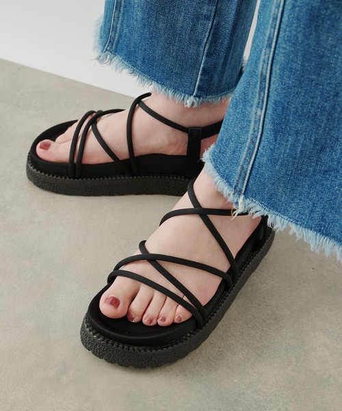 COLONY 2139（コロニートゥーワンスリーナイン）の「ストラップスポーツサンダル（サンダル・レディース・ブラック/ベージュ/カーキ/アイボリー・22.5cm/23.5cm/24.5cm）」の3枚目の写真