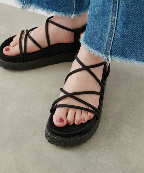 COLONY 2139（コロニートゥーワンスリーナイン）の「ストラップスポーツサンダル（サンダル・レディース・ブラック/ベージュ/カーキ/アイボリー・22.5cm/23.5cm/24.5cm）」の19枚目の写真