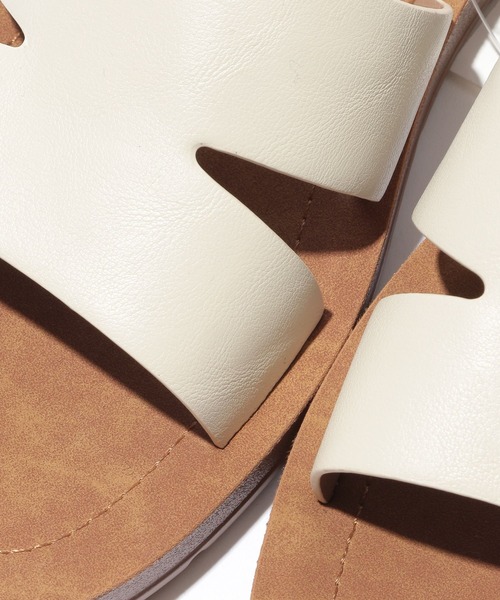 LEPSIM（レプシィム）の「フラットソフトサンダル　925184（サンダル・レディース・ブラック/オフホワイト/オレンジ/ゼブラ/ガンメタ/イエロー・SMALL/MEDIUM/LARGE）」の20枚目の写真