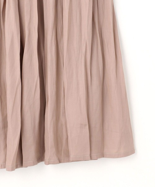 NICOLE white(ニコルホワイト)の「ヴィンテージサテン消しプリーツロングスカート(スカート・レディース・マスタード/ライトグレー/ブルー/ピンク/ブラウン・FREE)」の6枚目の写真