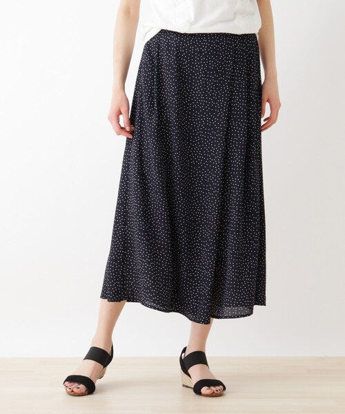 SHOO・LA・RUE（シューラルー）の「◆ランダムドットラップスカーチョ（その他パンツ・レディース・ブラック系5/ベージュ系9/ネイビー系5・00）」の3枚目の写真