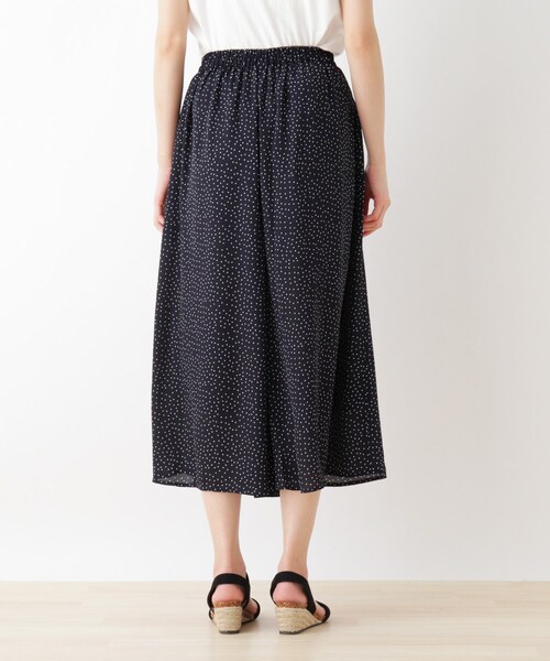 SHOO・LA・RUE（シューラルー）の「◆ランダムドットラップスカーチョ（その他パンツ・レディース・ブラック系5/ベージュ系9/ネイビー系5・00）」の6枚目の写真