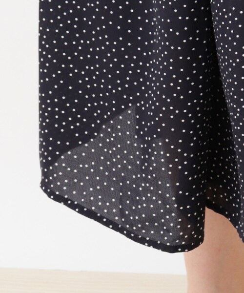 SHOO・LA・RUE（シューラルー）の「◆ランダムドットラップスカーチョ（その他パンツ・レディース・ブラック系5/ベージュ系9/ネイビー系5・00）」の8枚目の写真