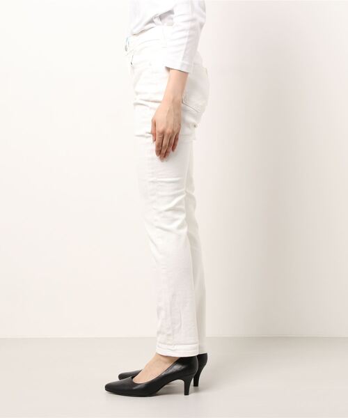 SOMETHING（サムシング）の「【SOMETHING】COOLテーパードホワイトパンツ / 吸水速乾（その他パンツ・レディース・ホワイト・27inch/29inch/28inch/26inch）」の2枚目の写真