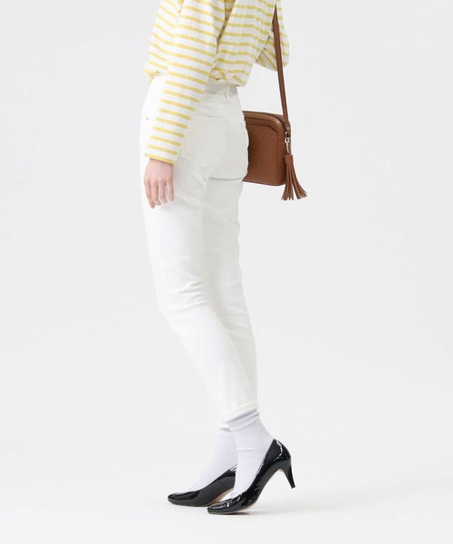 SOMETHING（サムシング）の「【SOMETHING】COOLテーパードホワイトパンツ / 吸水速乾（その他パンツ・レディース・ホワイト・27inch/29inch/28inch/26inch）」の6枚目の写真