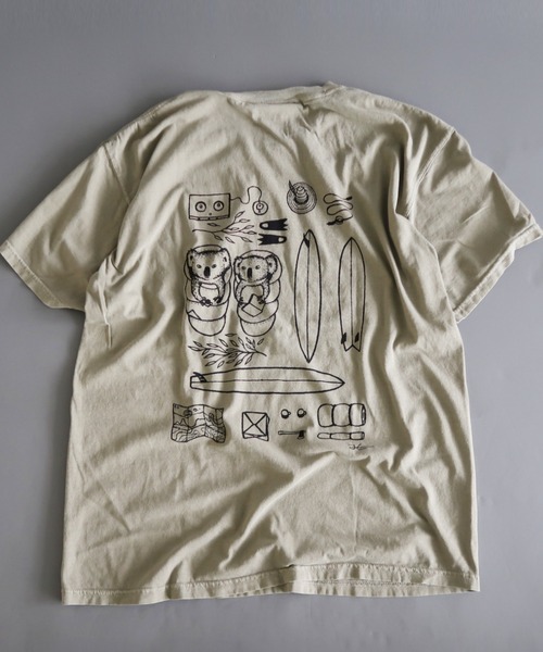 MANASTASH（マナスタッシュ）の「MANASTASH×JONAS CLAESSON/マナスタッシュ×ジョナスクレアッソン INKTOBER-12-KO Tシャツ（Tシャツ/カットソー・メンズ・カーキ・MEDIUM/LARGE/X-LARGE）」の5枚目の写真