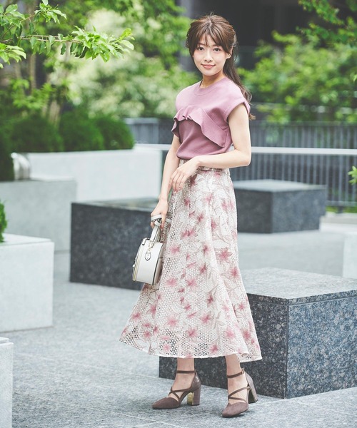 NOELA(ノエラ)の「メッシュ刺繍フレアスカート(スカート・レディース・ベージュ/ブラウン/オフホワイト・S/M)」の4枚目の写真