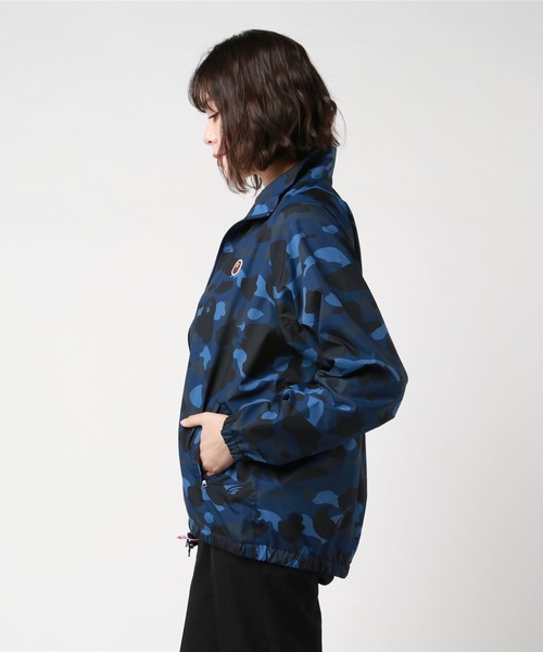 A BATHING APE（アベイシングエイプ）の「COLOR CAMO TRACK JACKET L（ナイロンジャケット・レディース・ネイビー/レッド・SMALL/X-SMALL）」の4枚目の写真