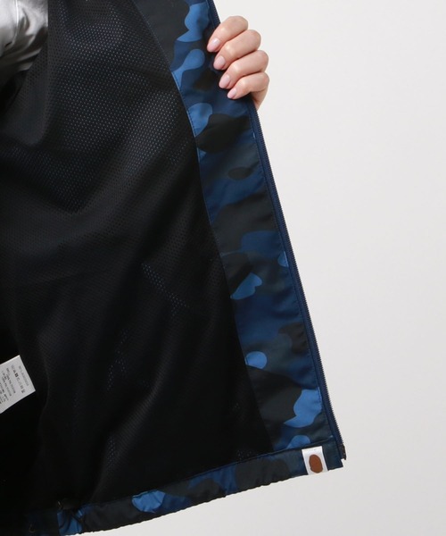 A BATHING APE（アベイシングエイプ）の「COLOR CAMO TRACK JACKET L（ナイロンジャケット・レディース・ネイビー/レッド・SMALL/X-SMALL）」の5枚目の写真