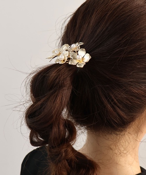 CEMONEMO（セモネモ）の「サクラモチーフ メタル ヘアピアス（バレッタ/ヘアクリップ・レディース・ゴールド/ゴールド系その他・FREE）」の6枚目の写真