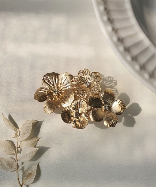 CEMONEMO（セモネモ）の「サクラモチーフ メタル ヘアピアス（バレッタ/ヘアクリップ・レディース・ゴールド/ゴールド系その他・FREE）」の16枚目の写真