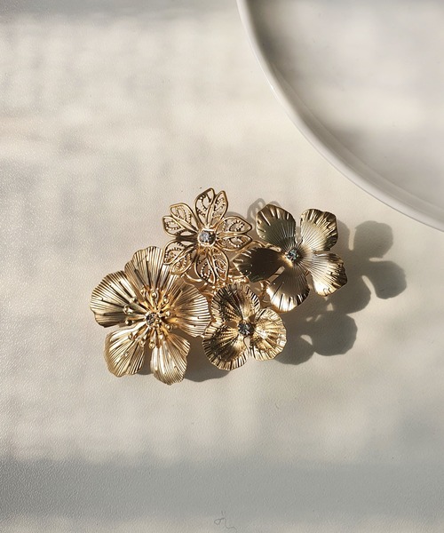 CEMONEMO（セモネモ）の「サクラモチーフ メタル ヘアピアス（バレッタ/ヘアクリップ・レディース・ゴールド/ゴールド系その他・FREE）」の17枚目の写真