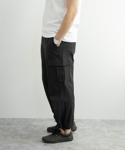 SKKONE(スコーネ)の「ナイロンストレッチ ワイドカーゴパンツ(カーゴパンツ・メンズ・ブラック/オリーブ・LL/M/L)」の8枚目の写真