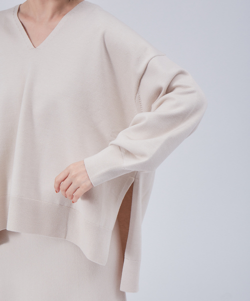 Rouge vif(ルージュヴィフ)の「【セットアップ対応】Vネックゆったりニットプルオーバー(ニット/セーター・レディース・アイボリー/セージグリーン/チャコールグレー・フリー)」の21枚目の写真