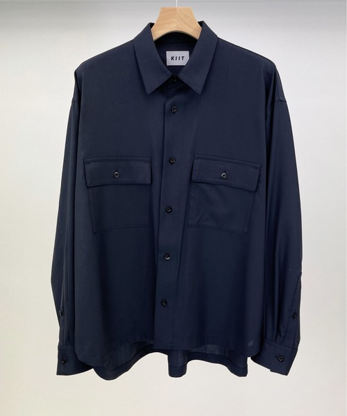KIIT(キート)の「KIIT キート / L/SLEEVE POCKET SHIRT オーバーサイズ 長袖ポケットシャツ / KIM-B97-003(シャツ/ブラウス・メンズ・ライトベージュ/ダークネイビー・2/1/3)」の2枚目の写真